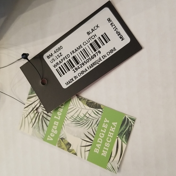 BADGLEY MISCHKA | Ruched Convertible Clutch - Picture 12 of 12